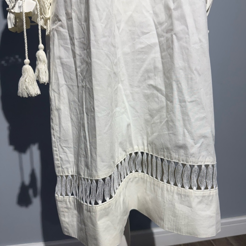 Elegant White Lace Dress - Picture 9 of 13
